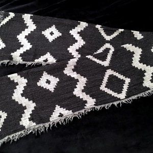 Aritzia Wilfred Diamond Mosaic Scarf (Long)